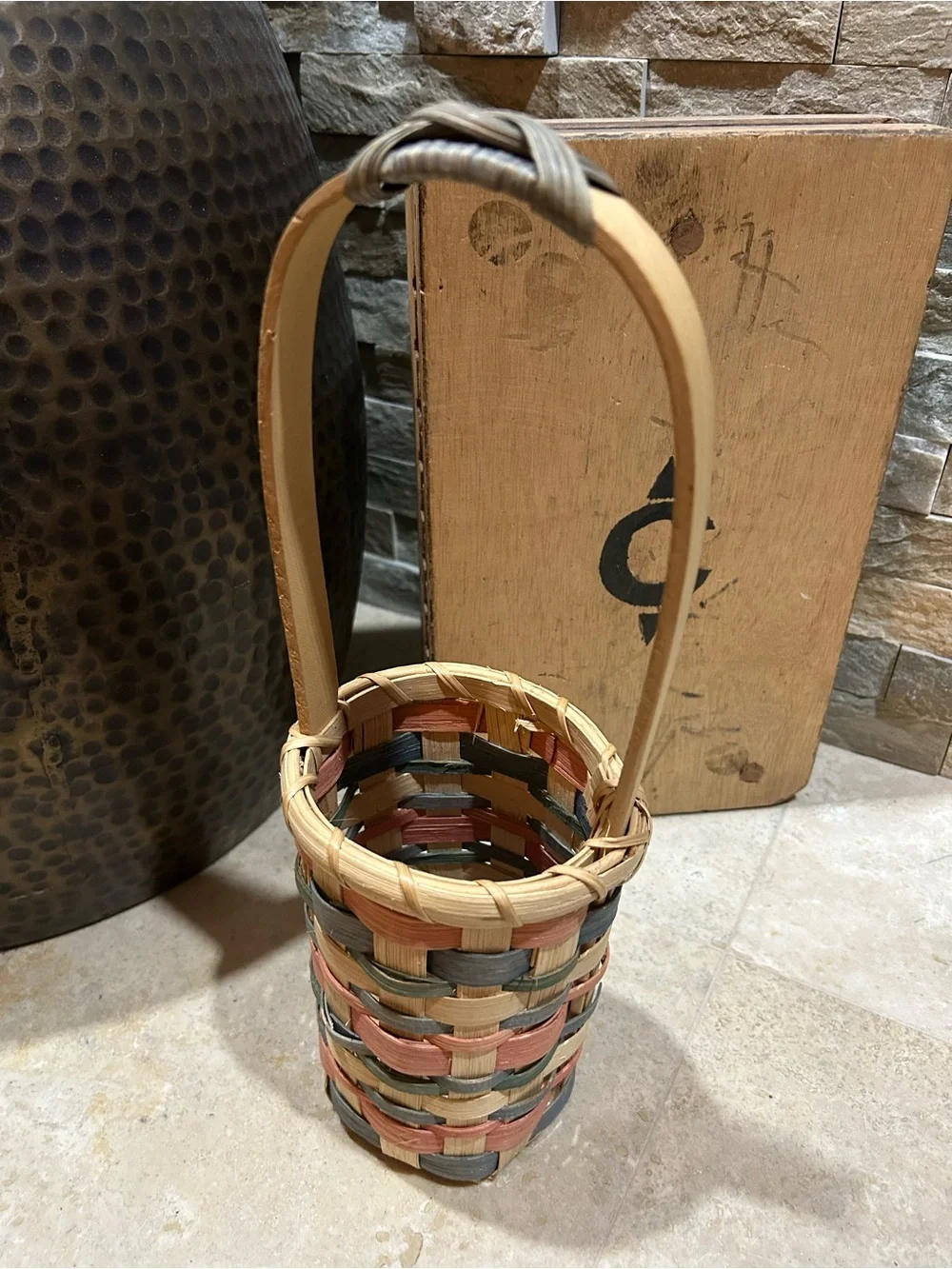 Vintage single-handled woven splint wood wine basket